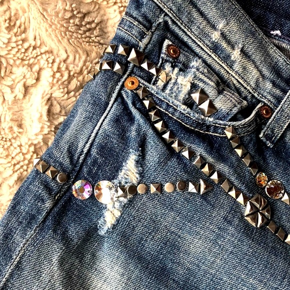 ❌❌SOLD❌❌. 7FAMK Roxanne Crystal Encrusted jeans with Swarovski Crystal - Picture 4 of 8